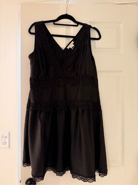 NWOT Torrid Festi Satin Drop Waist and Lace Dress